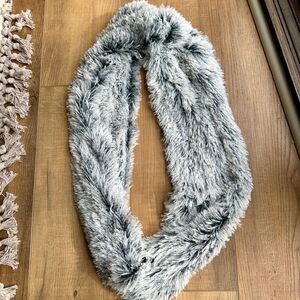 Women’s Infinity Scarf White Gray Fur Accessories Casual Cozy Comfy NEW